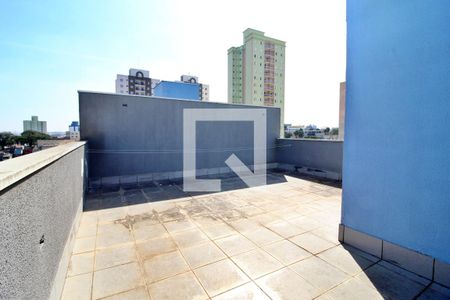 Casa de condomínio para alugar com 200m², 3 quartos e 2 vagasCobertura