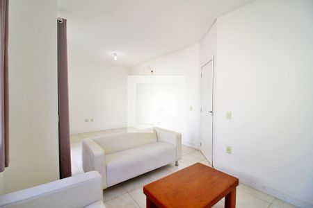 Sala de casa de condomínio para alugar com 3 quartos, 200m² em Vila Valparaiso, Santo André