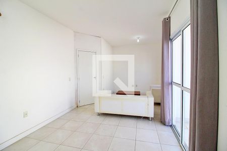 Casa de condomínio para alugar com 200m², 3 quartos e 2 vagasSala