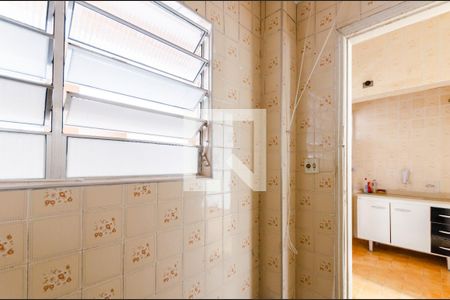 Banheiro de apartamento para alugar com 1 quarto, 40m² em Itararé, Santos