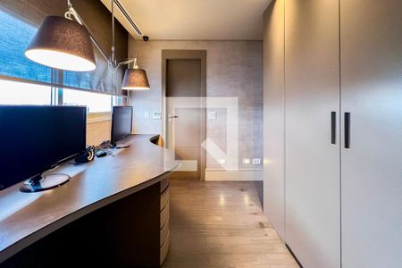 Apartamento à venda com 200m², 2 quartos e 4 vagas Apartamento à venda com 200m², 2 quartos e 4 vagasSuíte 2