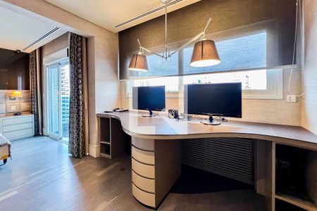 Apartamento à venda com 200m², 2 quartos e 4 vagas Apartamento à venda com 200m², 2 quartos e 4 vagasSuíte 2