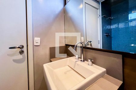 Apartamento à venda com 200m², 2 quartos e 4 vagas Apartamento à venda com 200m², 2 quartos e 4 vagasBanheiro 2 da Suíte 2