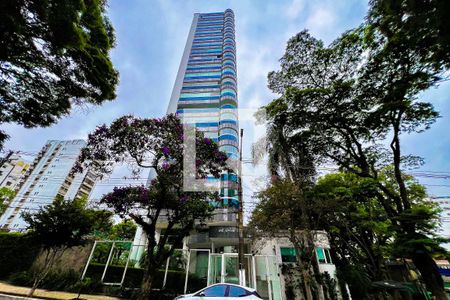 Apartamento à venda com 200m², 2 quartos e 4 vagas Apartamento à venda com 200m², 2 quartos e 4 vagasFachada