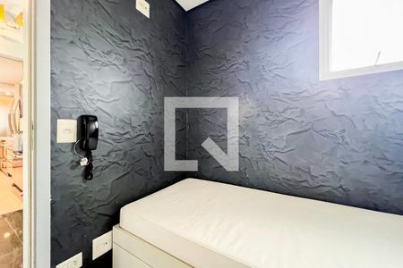 Apartamento à venda com 200m², 2 quartos e 4 vagas Apartamento à venda com 200m², 2 quartos e 4 vagasQuarto de Serviço