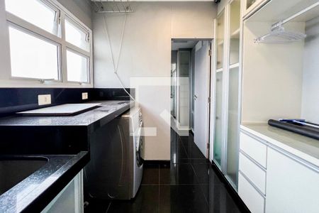 Apartamento à venda com 200m², 2 quartos e 4 vagas Apartamento à venda com 200m², 2 quartos e 4 vagasÁrea de Serviço