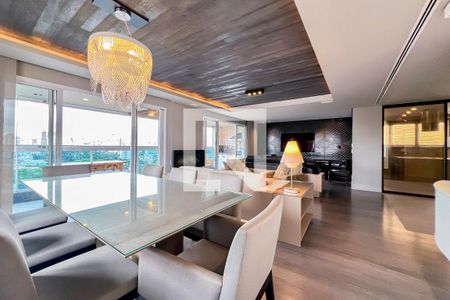 Apartamento à venda com 200m², 2 quartos e 4 vagas Apartamento à venda com 200m², 2 quartos e 4 vagasSala