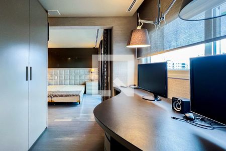 Apartamento à venda com 200m², 2 quartos e 4 vagas Apartamento à venda com 200m², 2 quartos e 4 vagasSuíte 2