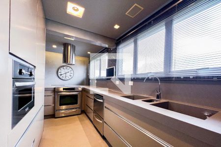 Apartamento à venda com 200m², 2 quartos e 4 vagas Apartamento à venda com 200m², 2 quartos e 4 vagasCozinha