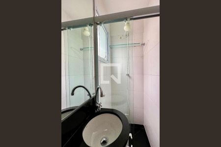 Apartamento à venda com 200m², 2 quartos e 4 vagas Apartamento à venda com 200m², 2 quartos e 4 vagasBanheiro de Serviço