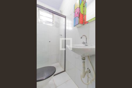 Banheiro de casa para alugar com 1 quarto, 65m² em Vila Ponte Rasa, São Paulo