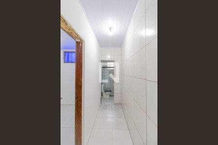 Corredor de casa para alugar com 1 quarto, 65m² em Vila Ponte Rasa, São Paulo