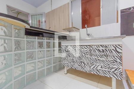 Sala e Cozinha de casa para alugar com 1 quarto, 65m² em Vila Ponte Rasa, São Paulo