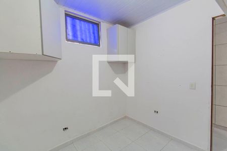 Quarto de casa para alugar com 1 quarto, 65m² em Vila Ponte Rasa, São Paulo