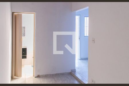 Casa para alugar com 100m², 3 quartos e 1 vagaSuíte - Fundos 