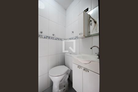 Banheiro da Suíte de casa para alugar com 2 quartos, 70m² em Bela Vista, Osasco