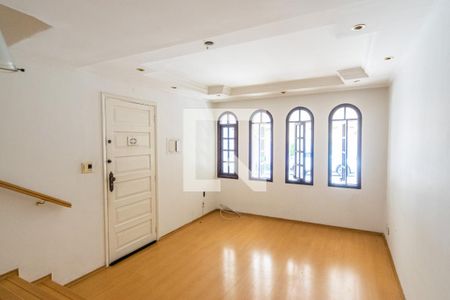 Sala de casa para alugar com 2 quartos, 150m² em Jardim Independência, São Paulo