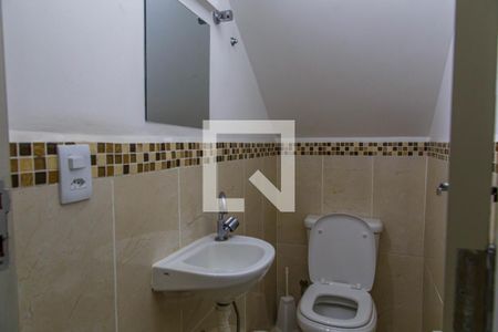 Lavabo de casa à venda com 3 quartos, 129m² em Vila Canero, São Paulo