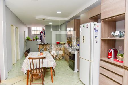 Casa à venda com 200m², 7 quartos e 2 vagasCozinha 2