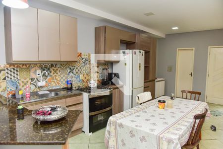 Casa à venda com 200m², 7 quartos e 2 vagasCozinha 2