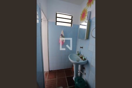 Casa à venda com 246m², 4 quartos e 3 vagasBanheiro de Serviço