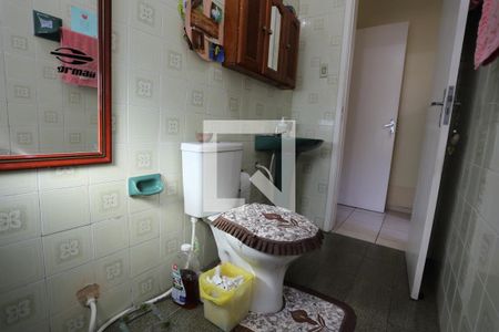 Casa à venda com 246m², 4 quartos e 3 vagasBanheiro da Suíte