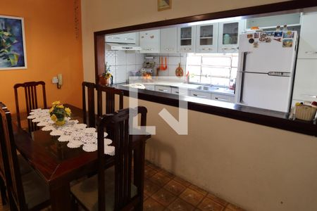 Casa à venda com 246m², 4 quartos e 3 vagasCozinha