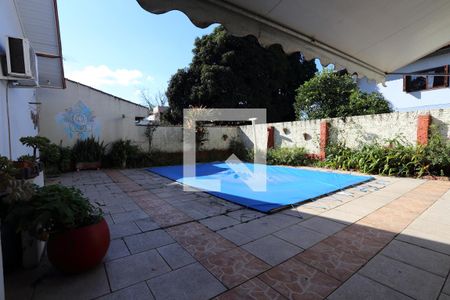 Casa à venda com 246m², 4 quartos e 3 vagasPátio