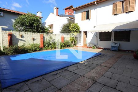 Casa à venda com 246m², 4 quartos e 3 vagasPátio