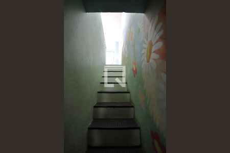 Casa à venda com 246m², 4 quartos e 3 vagasEscada da Garagem