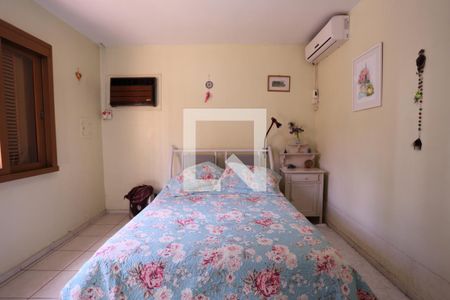 Casa à venda com 246m², 4 quartos e 3 vagasSuíte