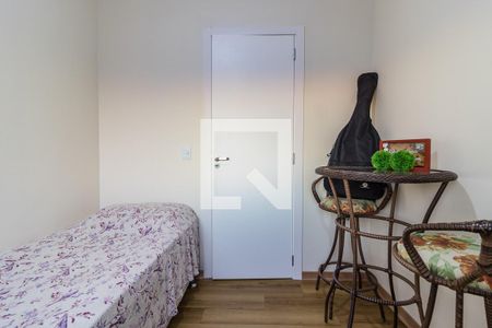 Dormitório 2 de apartamento à venda com 2 quartos, 53m² em Azenha, Porto Alegre