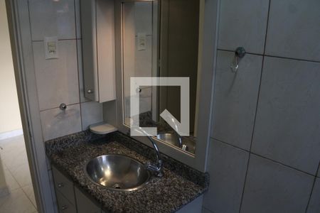 Apartamento para alugar com 70m², 1 quarto e sem vagaBanheiro