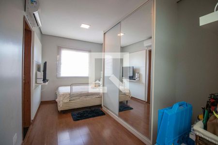 Casa à venda com 289m², 4 quartos e 4 vagasSuíte 2