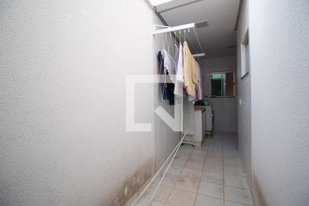 Casa à venda com 289m², 4 quartos e 4 vagasÁrea de serviço