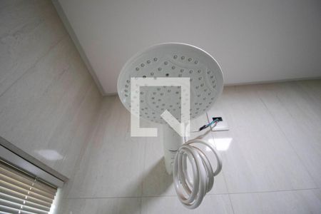 Casa à venda com 289m², 4 quartos e 4 vagasChuveiro