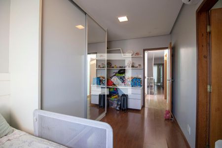 Casa à venda com 289m², 4 quartos e 4 vagasSuíte 2