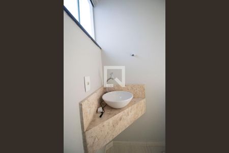 Casa à venda com 289m², 4 quartos e 4 vagasBanheiro da suíte 1
