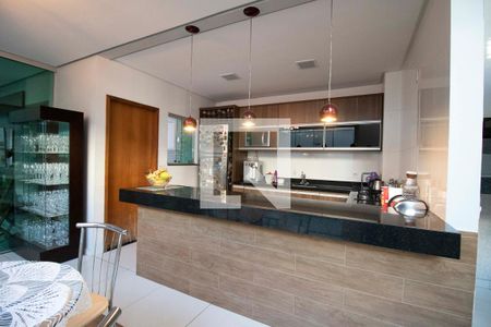 Casa à venda com 289m², 4 quartos e 4 vagasCozinha