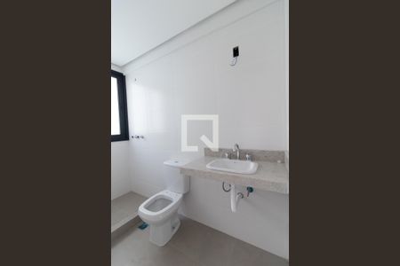 Banheiro de apartamento à venda com 2 quartos, 136m² em Menino Deus, Porto Alegre
