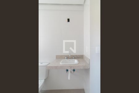 Banheiro de apartamento à venda com 2 quartos, 150m² em Menino Deus, Porto Alegre