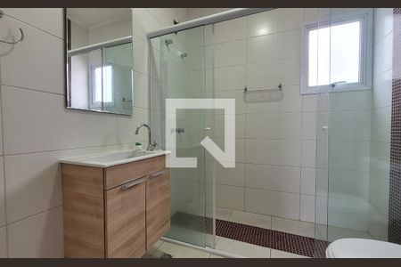 Banheiro da suíte de casa para alugar com 3 quartos, 200m² em Vila Valparaiso, Santo André