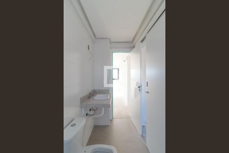 Banheiro de apartamento à venda com 2 quartos, 151m² em Menino Deus, Porto Alegre