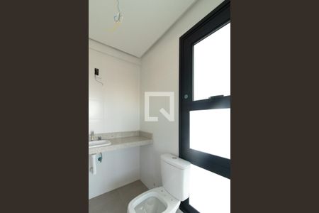 Banheiro de apartamento à venda com 2 quartos, 151m² em Menino Deus, Porto Alegre