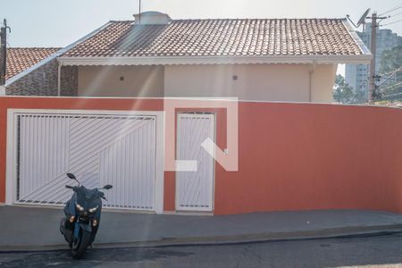 Casa para alugar com 150m², 4 quartos e 4 vagasFachada