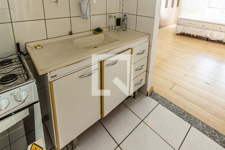 Cozinha de kitnet/studio para alugar com 1 quarto, 27m² em Vila Buarque, São Paulo
