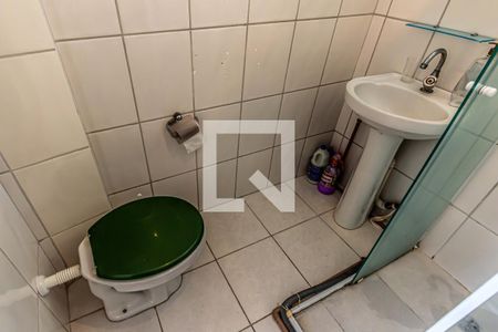 Banheiro de kitnet/studio para alugar com 1 quarto, 27m² em Vila Buarque, São Paulo