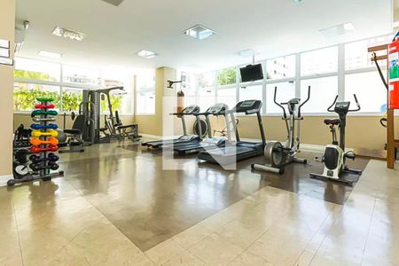 Apartamento à venda com 99m², 2 quartos e 2 vagasAcademia