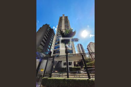 Apartamento à venda com 99m², 2 quartos e 2 vagasFachada