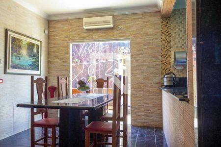 Casa para alugar com 230m², 3 quartos e 2 vagasCozinha